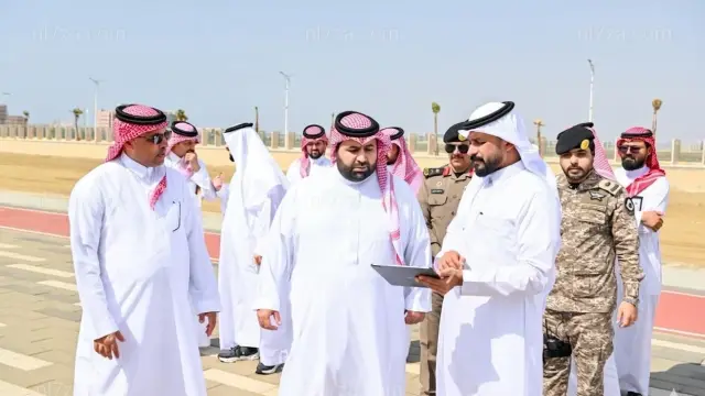 بوليفارد في ووك جازان السياحة والترفيه، تحسين جودة الحياة رؤية المملكة 2030، تفقد امير جازان الواجهة البحرية جيزان، تنشيط السياحة في منطقة جازان، جهود امانة جازان في تطوير الخدمات، مشاريع تطوير الواجهة البحرية جازان