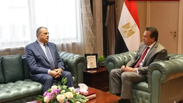 تصنيع المستلزمات الطبية محليا لتقليل الاستيراد، تطوير البنية التحتية للقطاع الصحي في مصر، تنفيذ مستشفيات سريعة التجهيز في المحافظات، دعم خدمات التأمين الصحي وقوائم الانتظار، زيادة ماكينات الغسيل الكلوي في المستشفيات، متابعة مشروعات الصحة والانتاج الحربي