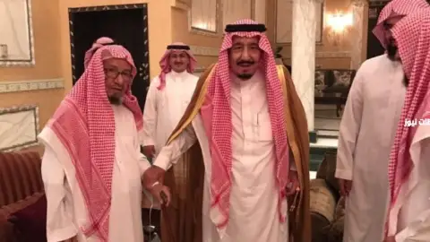 السيرة الذاتية