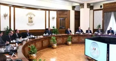 رئيس مجلس الوزراء يترأس اجتماعًا لمتابعة إعداد البرنامج الاقتصادي الوطني رئيس مجلس الوزراء يترأس اجتماعًا لمتابعة إعداد البرنامج الاقتصادي الوطني
