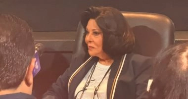 إسعاد يونس تكشف بدايتها المسرحية خلال ندوة تكريمها بالقومى للمسرح