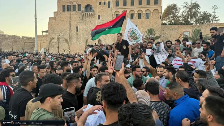 احتجاجات تغلق خطوط الغاز.. ليبيا على أعتاب ظلام شامل