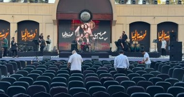 بدء تجهيزات حفل نوستالجيا باند بمشاركة شريف منير على مسرح الأوبرا