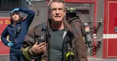 ديرموت مولرونى يغادر مسلسل Chicago Fire فى الموسم الـ 15