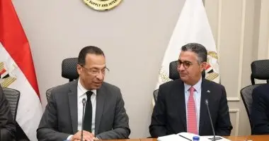 الاتصالات والتموين تبحثان التوسع في خدمات كارت الخدمات الحكومية الموحد