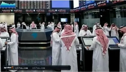 الأسهم تتداول 4.8 مليار.. المؤشر عند 10,833 نقطة