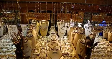 سعر الذهب يواصل تراجعه اليوم الخميس.. عيار 24 بـ7291جنيها