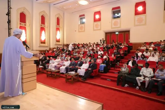 قصائد تلاحق الضوء في بيت الشعر