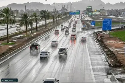 سحب رعدية وأمطار غزيرة وزخات برد على مناطق متفرقة بالسعودية