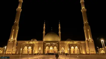 دعوات على شكل «مصحف» والرقص والعزف في «المسجد».. و «السوشيال ميديا» تغلي!