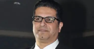 بدء عزاء زوجة السيناريست أيمن سلامة بحضور ياسر جلال وأشرف زكى وأحمد شفيق