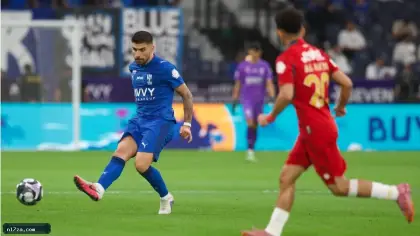 جماهير الهلال تفاجئ نيفيز أمام الغرافة القطري بعد هتافات جماهير التعاون