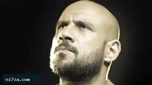 أحمد مكي يرافق ماجد الكدواني في فيلم فرصة سعيدة جدا أحمد مكي يرافق ماجد الكدواني في فيلم فرصة سعيدة جدا