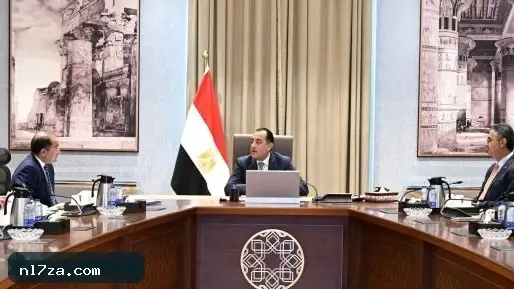 رئيس الوزراء يتابع زيادة مخزون السلع الاستراتيجية واستقرار الأسواق رئيس الوزراء يتابع زيادة مخزون السلع الاستراتيجية واستقرار الأسواق