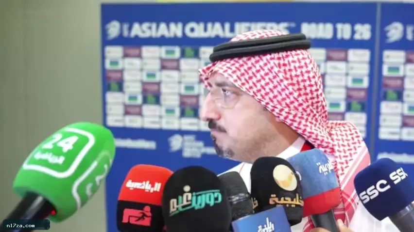 سلطان الزايدي يثير الجدل بعد ظهور ياسر المسحل في تتويج خليجي 27 سلطان الزايدي يثير الجدل بعد ظهور ياسر المسحل في تتويج خليجي 27