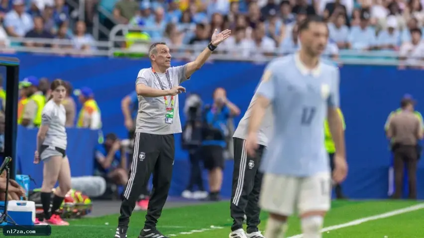 الاتحاد السعودي يؤكد استمرار دونيس مع المنتخب الوطني الاتحاد السعودي يؤكد استمرار دونيس مع المنتخب الوطني