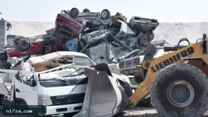 المرور يضبط سائق مركبة نقل لقيامه بإلقاء مخلفات في الجابرية