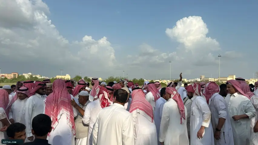 تشييع جثمان قاسم جعداري في أحد المسارحة بحضور واسع تشييع جثمان قاسم جعداري في أحد المسارحة بحضور واسع