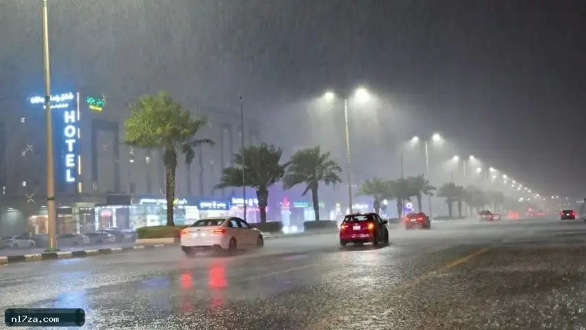 انذار احمر من الامطار والرياح في مكة والجموم حتى التاسعة مساء انذار احمر من الامطار والرياح في مكة والجموم حتى التاسعة مساء