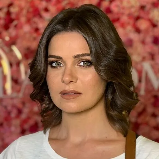 من هى يسرا اللوزي ويكيبيديا وكم عمرها