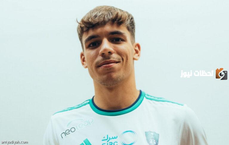 كارفاخال يفجرها .. فيجا انتقل إلى الأهلي السعودي بسبب الأموال
