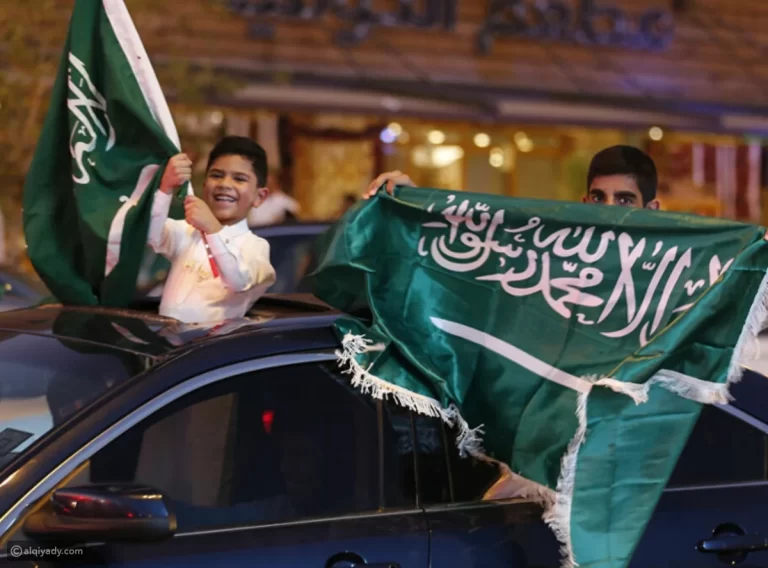 المرور السعودي يحذر المواطنين خلال احتفالات اليوم الوطني السعودي