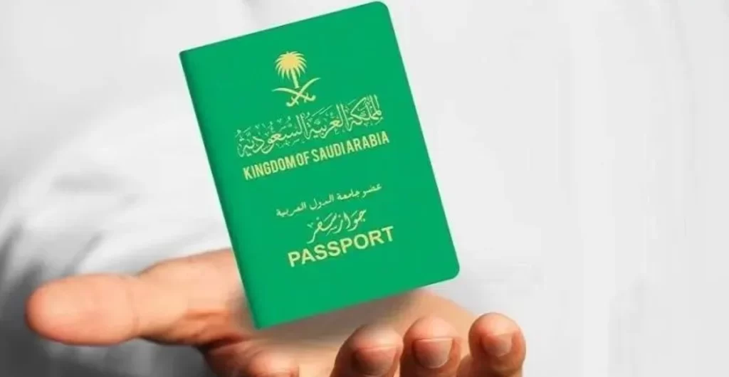 جوازات المملكة توضح حقيقة ايقاف تمديد الزيارات بالسعودية