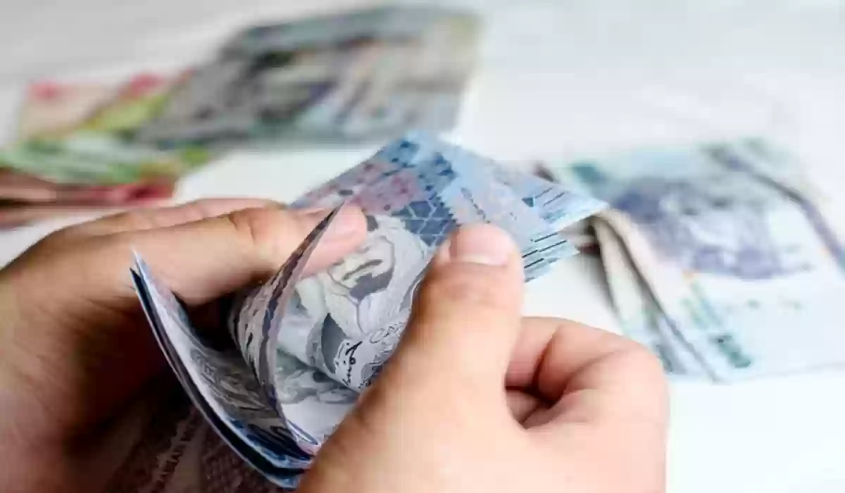 وزارة المالية توضح حقيقة زيادة رواتب الموظفين