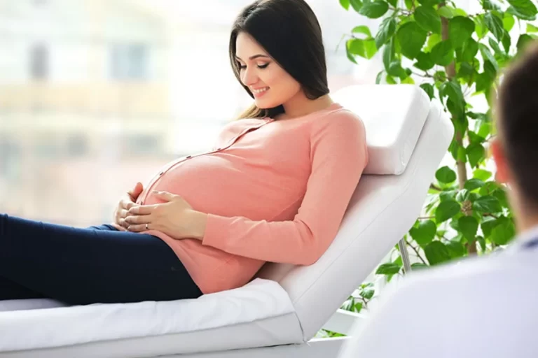 4 علامات تتأكدي أنك في وضع الولادة