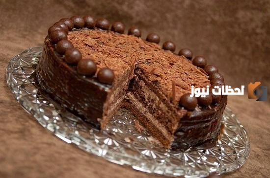 طريقة عمل التورتة الاسفنجية وتزيينها بالصور