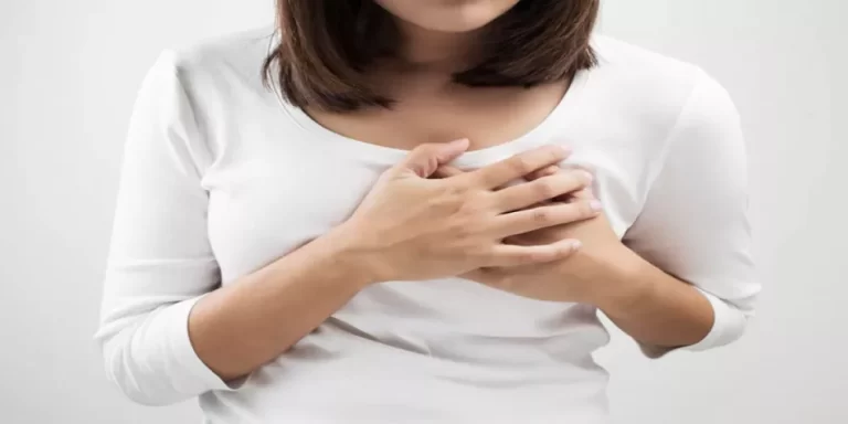 هل ظهور حبوب حول الحلمة أمر مقلق