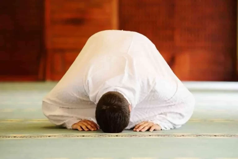 هل يجوز الجمع والقصر في السفر أكثر من ثلاث أيام