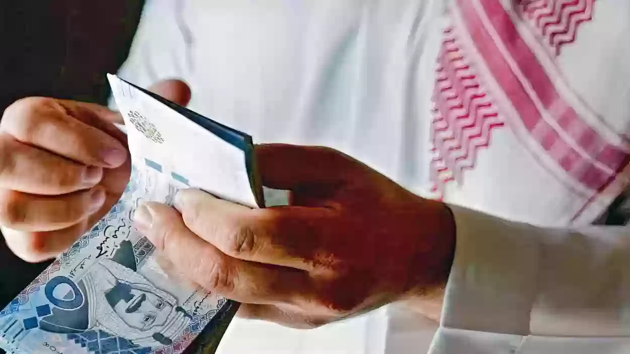 أنواع التمويل من بنك الرياض بدون تحويل راتب ومميزاتها