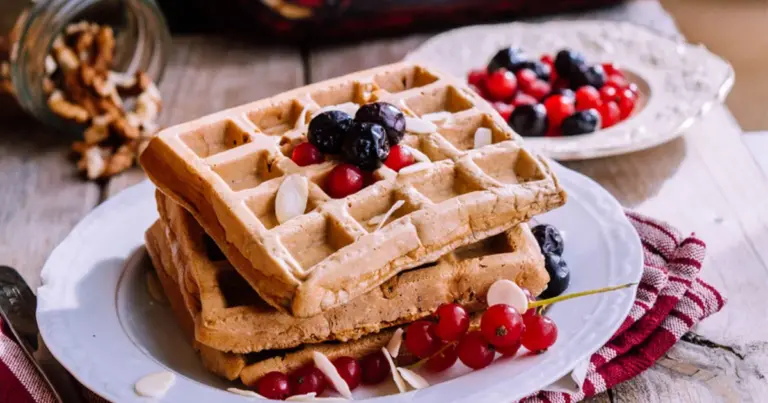 طريقه عمل وافل سهله وسريعة للفطور