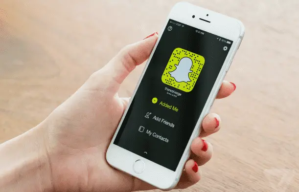 كيفية التعامل مع سناب شات
