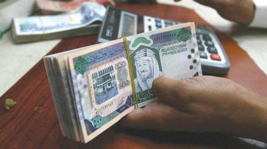 متى يتم حرمان المعلم من صرف العلاوة السنوية بالمملكة العربية السعودية؟