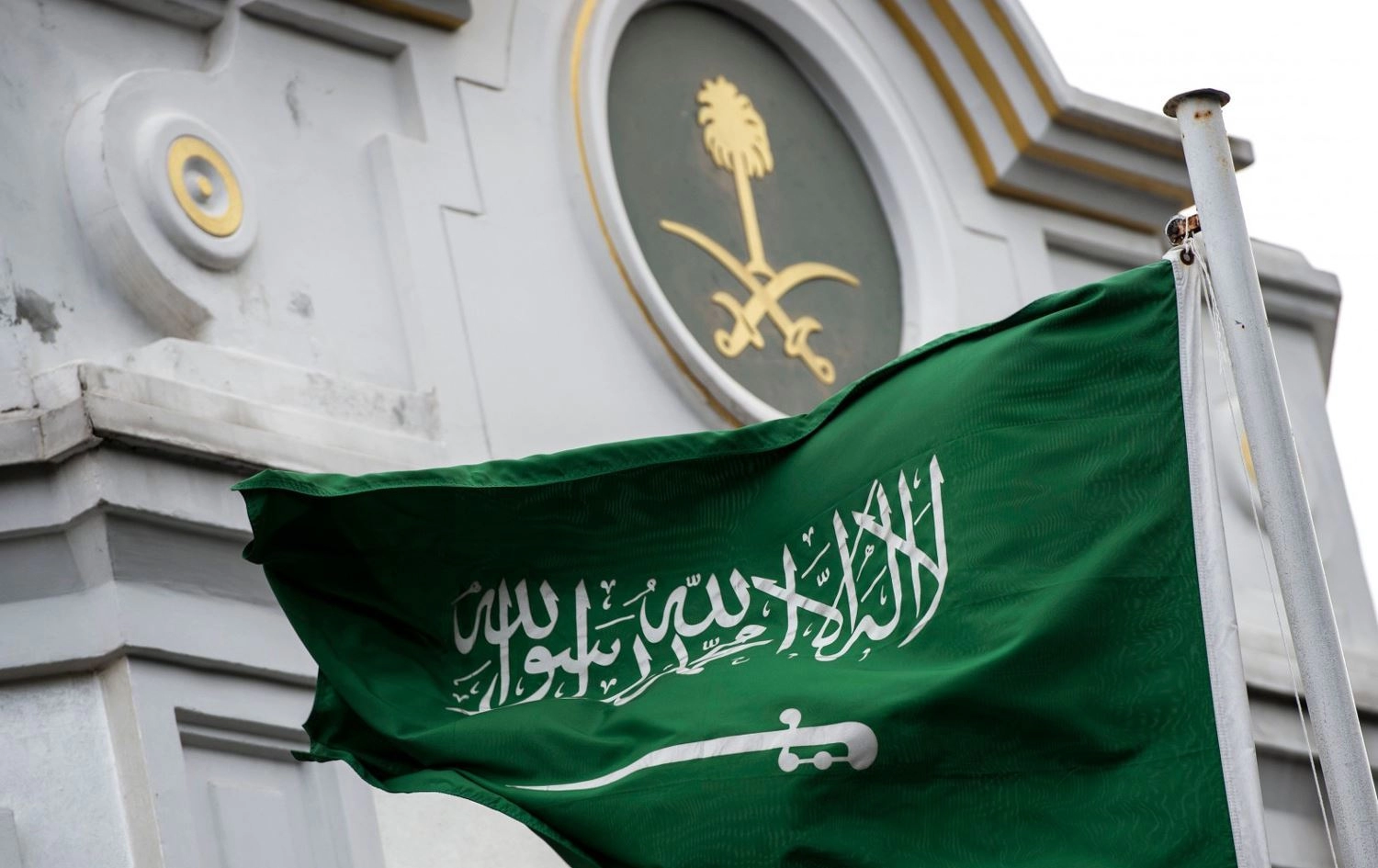 رسميا.. السعودية تكشف عن عدد من المهن بدون كفيل لكافة المقيمين 1446
