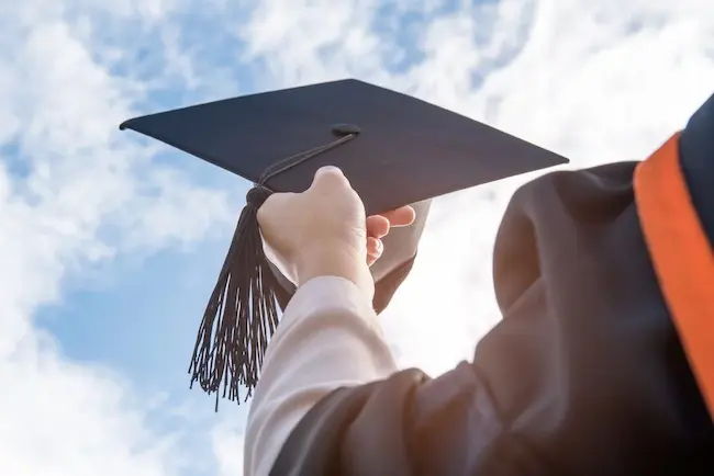 ما هي عيوب نظام الساعات المعتمدة