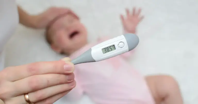 متى تعتبر درجة حرارة الرضيع مرتفعة