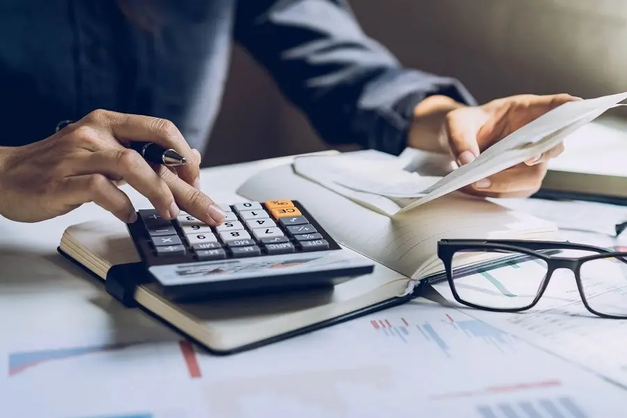 حاسبة مكافأة نهاية الخدمة
