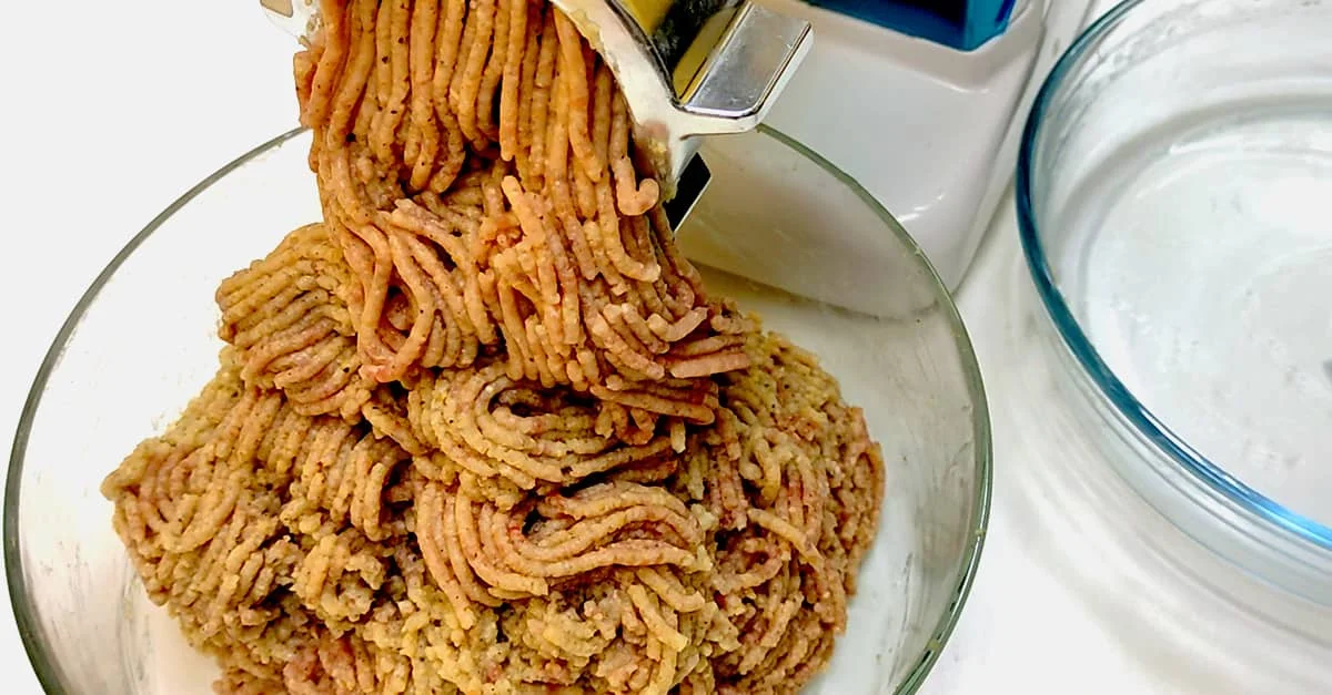 طريقة عجن الكبة