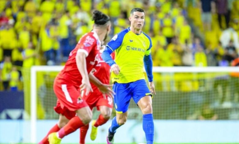 حارس رونالدو يطرد نجم الهلال من الأول بارك!