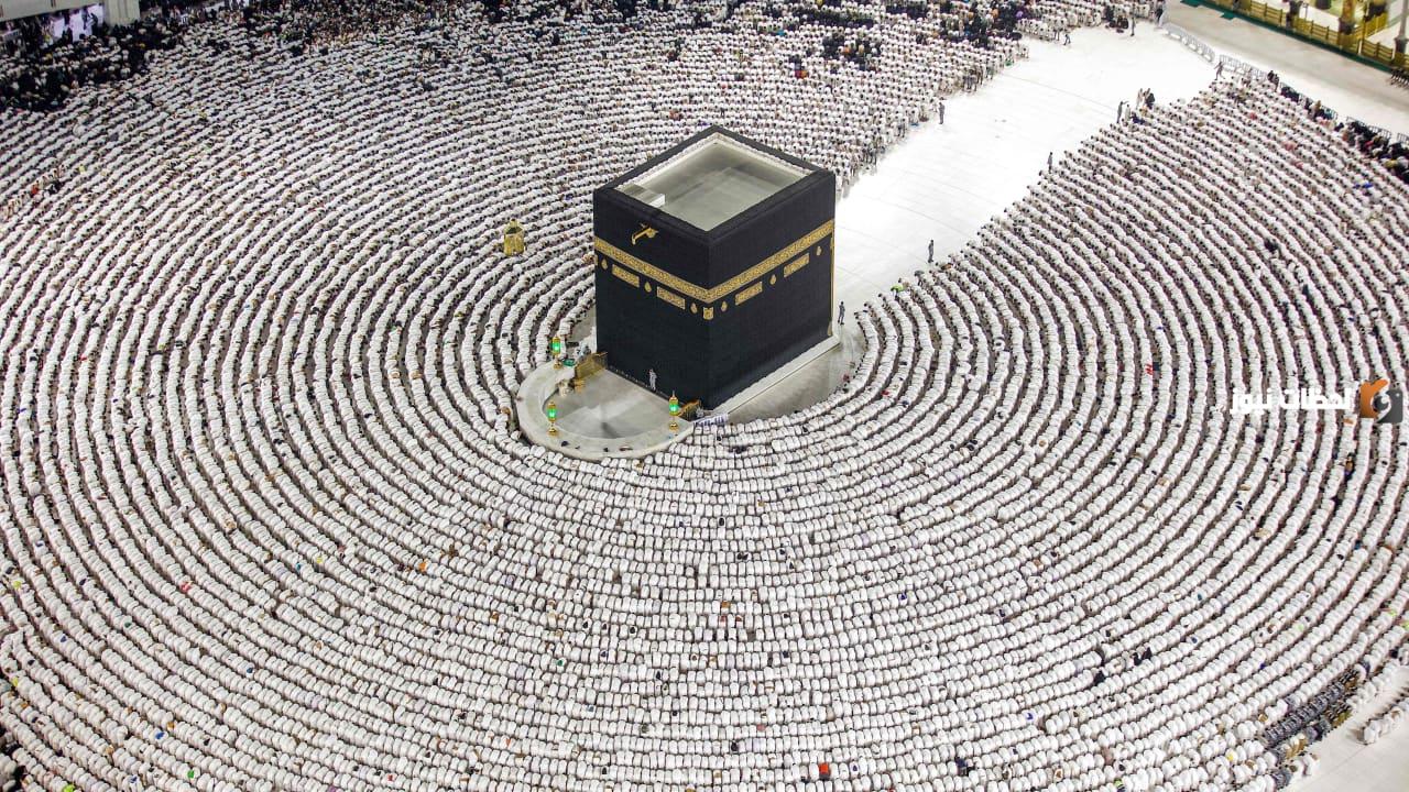 من هو اول من وضع قواعد البيت الحرام | قصة بناء الكعبة