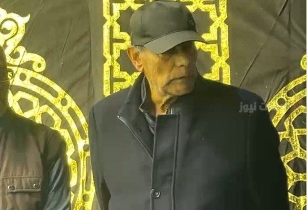 بعد وفاة أخته... أحمد بدير يستقبل الناس في حدائق القبة