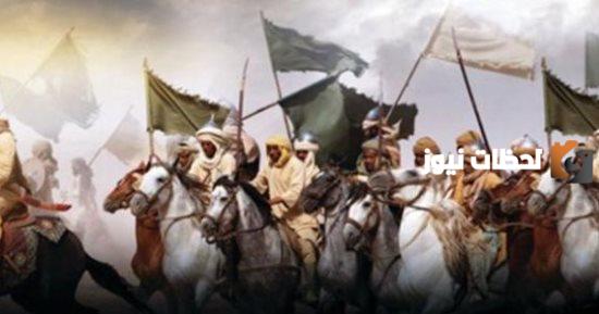 من هو حامل لواء المشركين في غزوة بدر