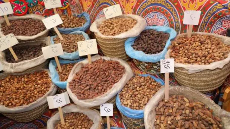سعر البلح وقمر الدين