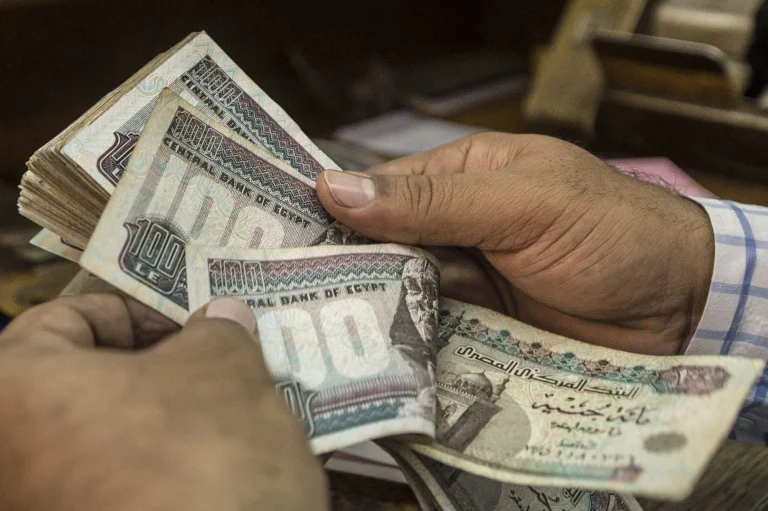 صرف زيادة المعاشات في شهر مارس