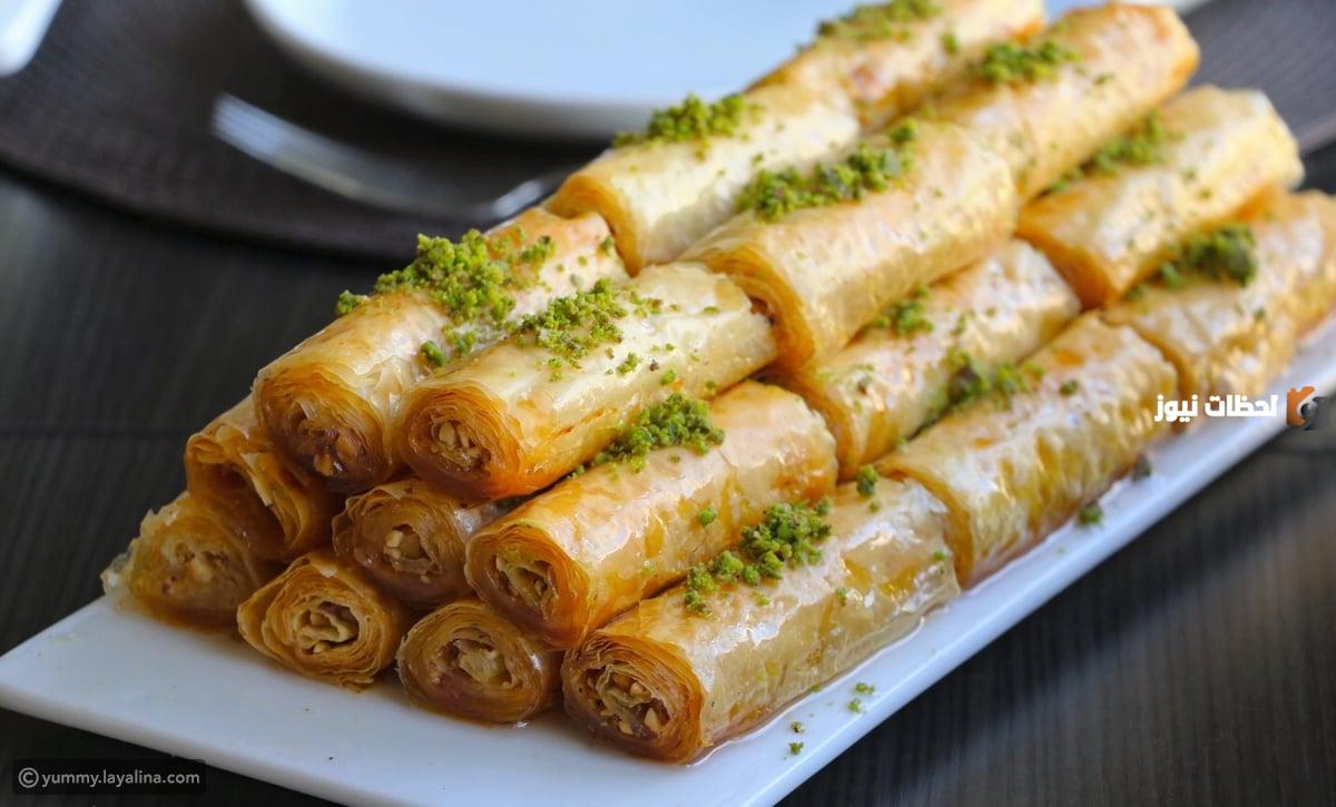 حضريه بين أصناف الحلويات المميزة…. طريقة عمل أصابع الجلاش الحلو