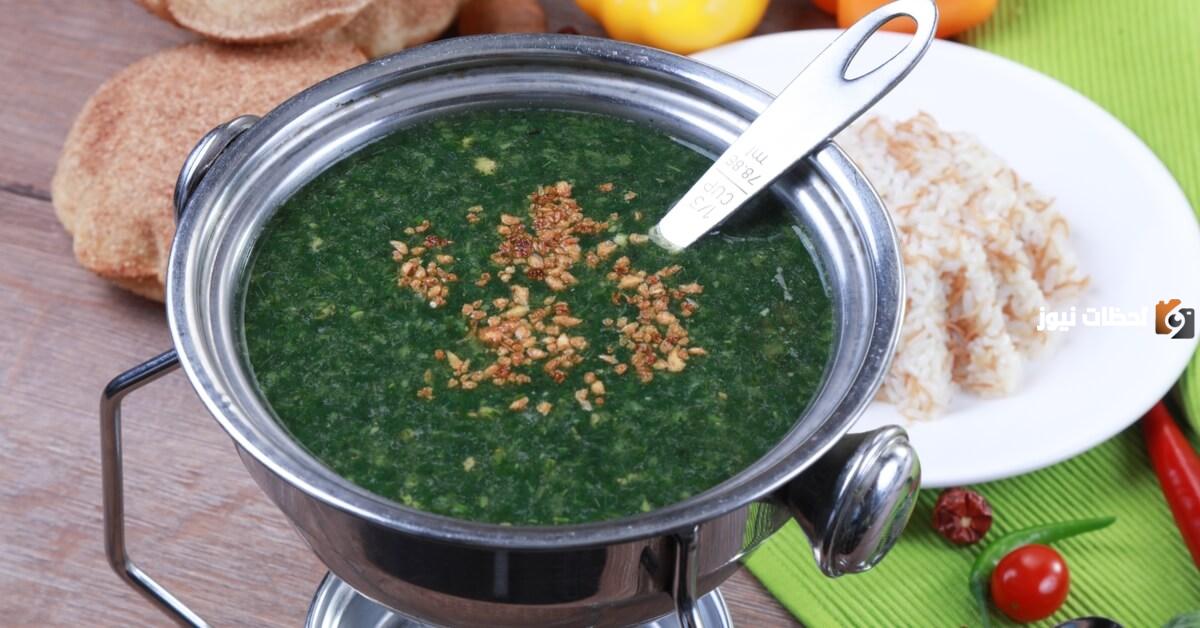طريقة الملوخيه الحجازيه الناشفة مع قطع الدجاج