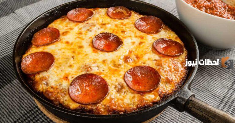 طريقة عمل بيتزا الطاسة بدون خميرة أو بيض!! بيتزا سريعة في رمضان للإفطار والسحور